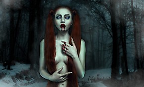Обои Девушка вампир в ночном лесу